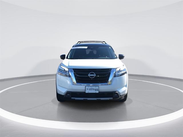 2023 nissan pathfinder sl