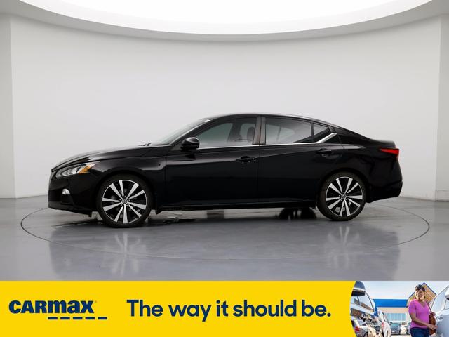 2021 nissan altima sr