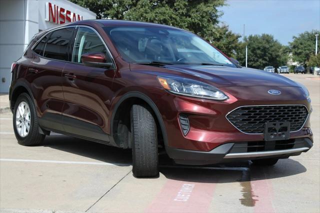 2021 ford escape se