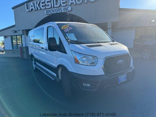 2022 ford transit-250 base
