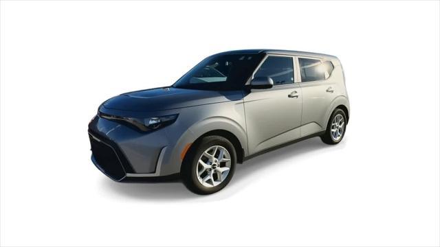 2023 kia soul s
