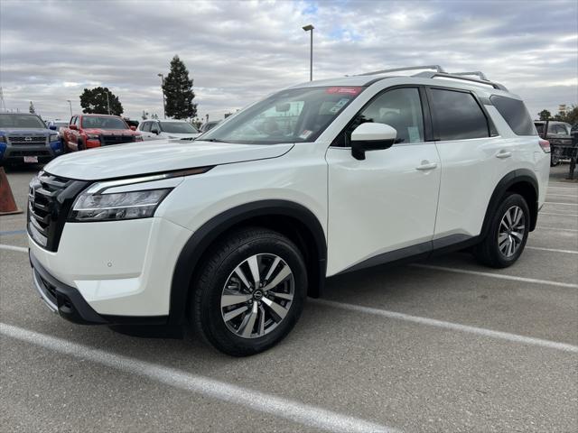 2024 nissan pathfinder sl fwd
