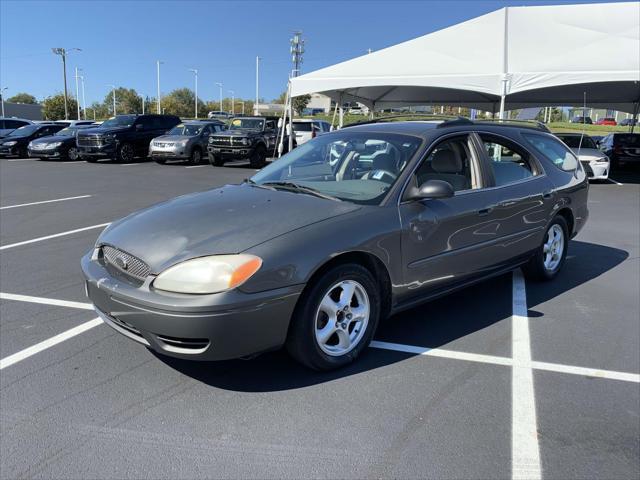 2004 ford taurus se