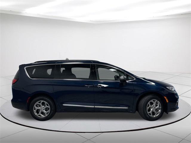 2023 chrysler pacifica limited