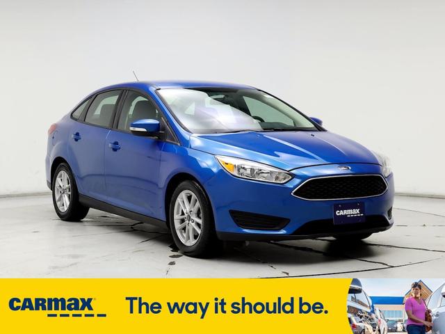 2016 ford focus se