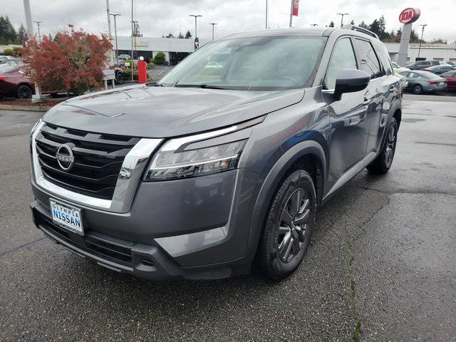 2022 nissan pathfinder sv