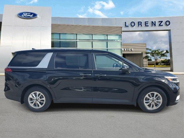 2023 kia carnival lx