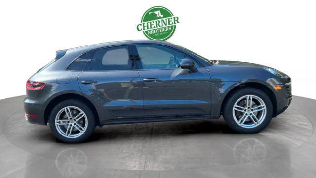 2018 porsche macan base