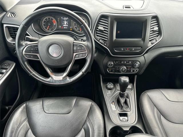 2021 jeep cherokee latitude lux
