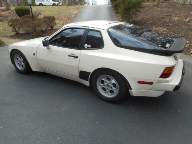 1985 porsche 944, 32 years with the original owner, fresh timing belt- mint!