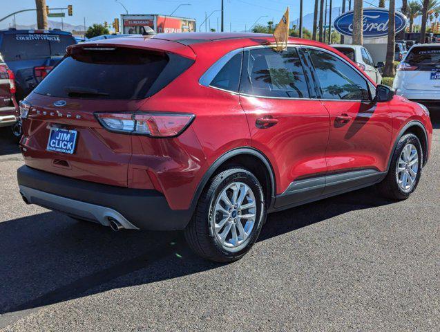 2022 ford escape se