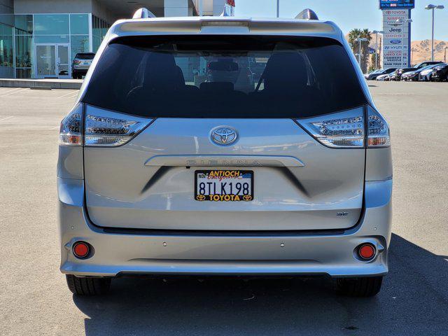 2020 toyota sienna l