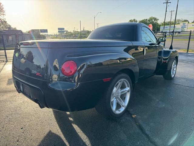 2004 chevrolet ssr ls 2dr regular cab convertible rwd sb