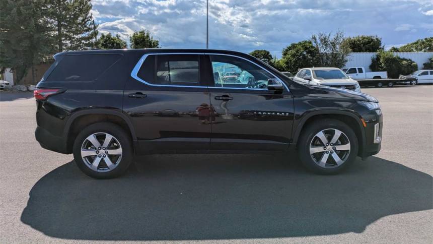 2023 chevrolet traverse lt leather
