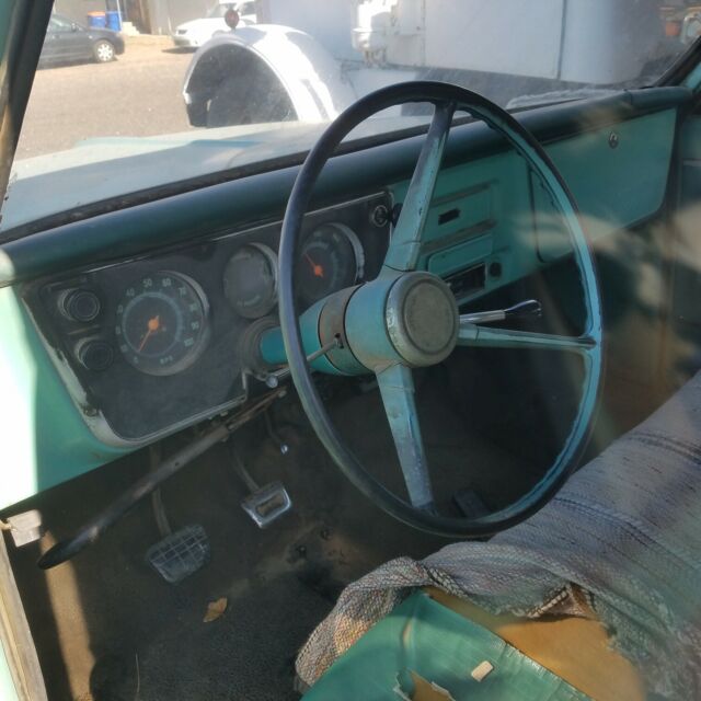 1968 chevy 3 door suburban
