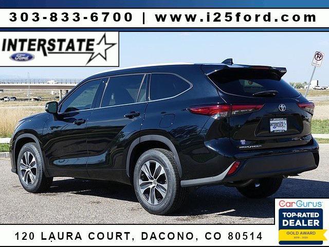2022 toyota highlander xle