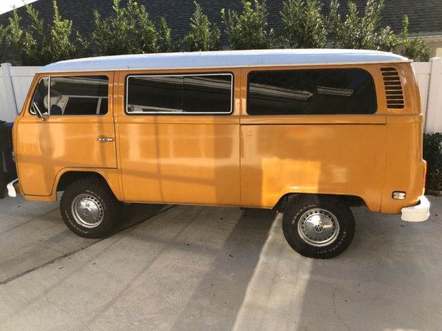 78 vw bus $15,500
