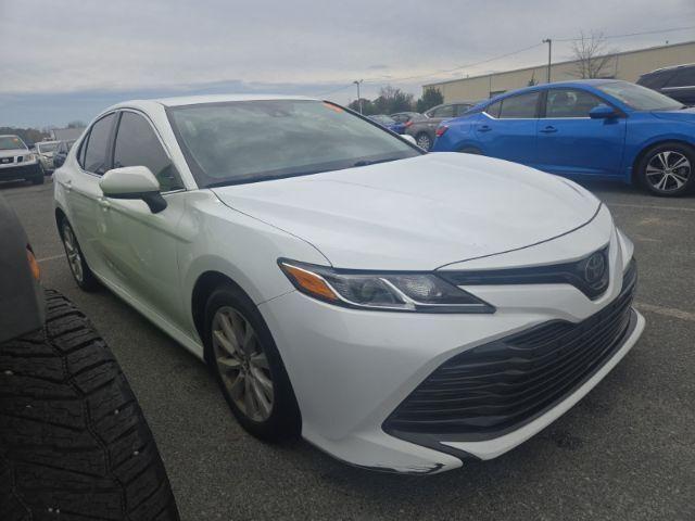 2018 toyota camry le