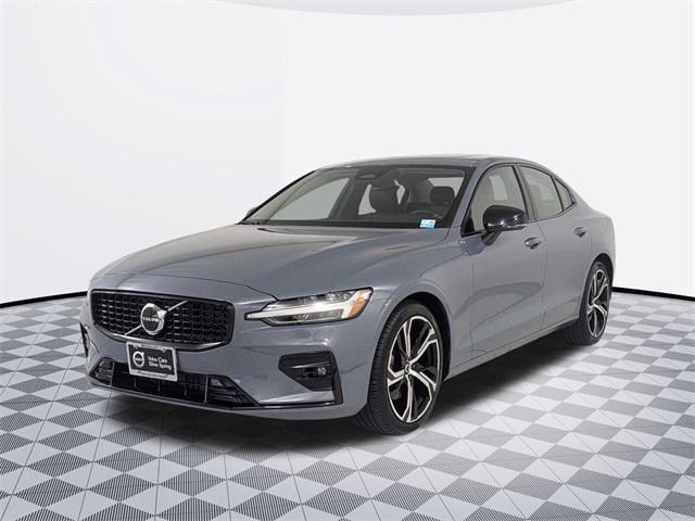2024 volvo s60 b5 core dark theme