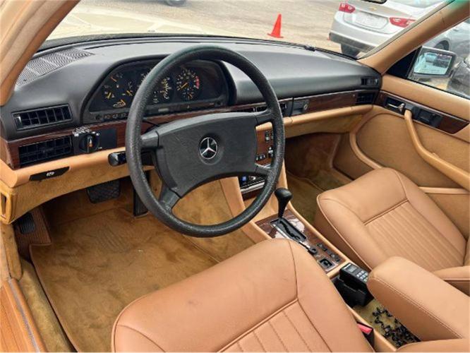 1984 mercedes-benz 300se in cadillac, michigan