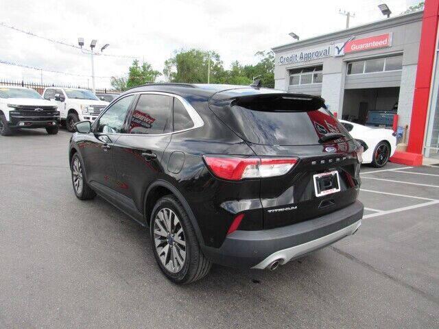 2020 ford escape titanium hybrid
