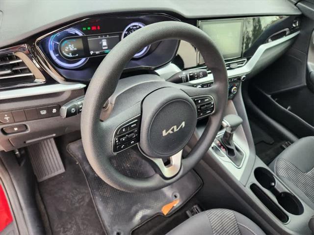 2022 kia niro lx