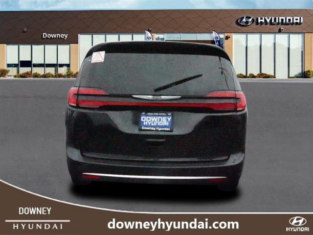 2022 chrysler pacifica touring l