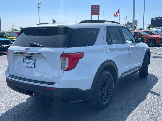 2021 ford explorer xlt