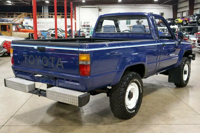 1986 toyota pickup 118573 miles blue pickup truck 2.4l l4 5-speed manual