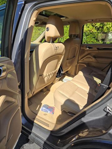 2011 porsche cayenne base