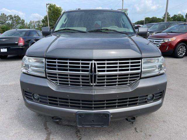 2013 lincoln navigator base