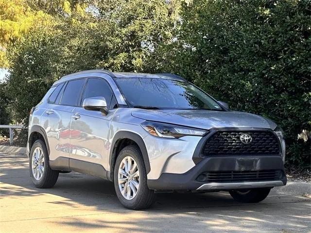 2022 toyota corolla cross le