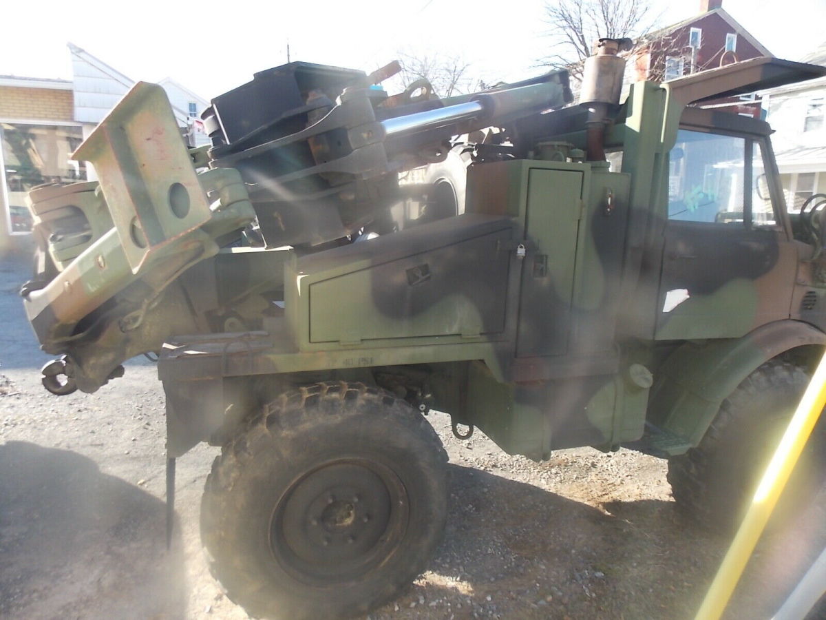 1988 mercedes benz unimog flu419 front bucket, rear back hoe, freightliner