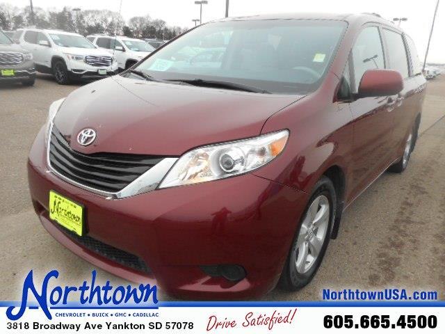2011 toyota sienna le 8-passenger le 8-passenger 4dr mini-van v6 for sale in yankton, south dakota