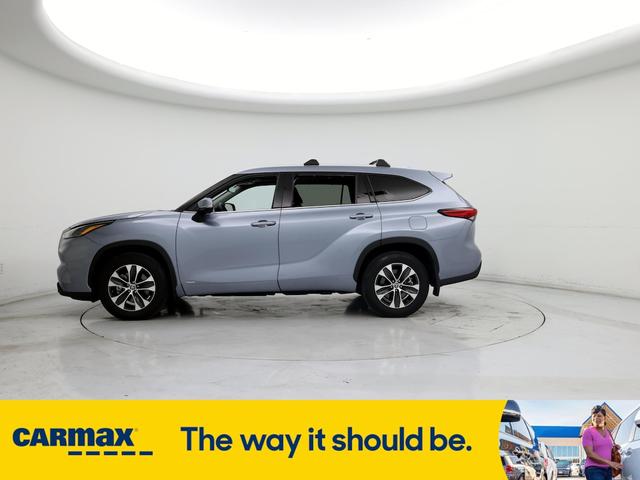 2022 toyota highlander hybrid xle