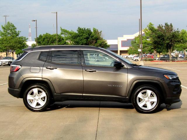 2022 jeep compass latitude