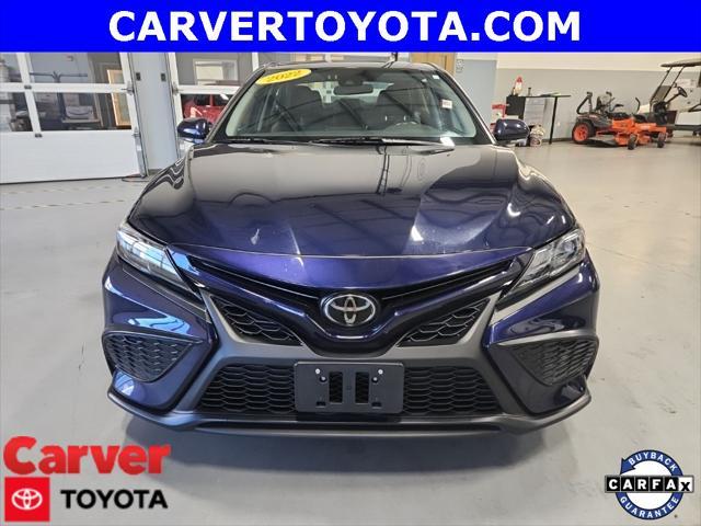 2022 toyota camry se