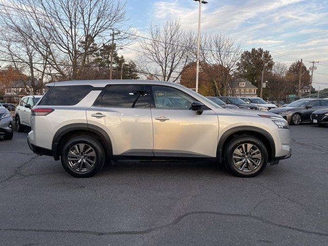 2023 nissan pathfinder s