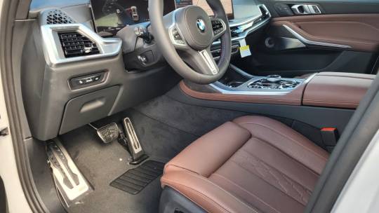 2025 BMW X7