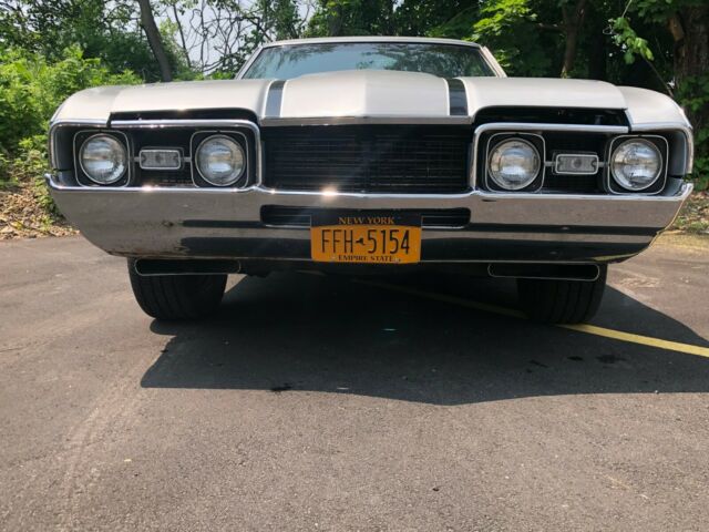 1968 hurst/olds a/c car
