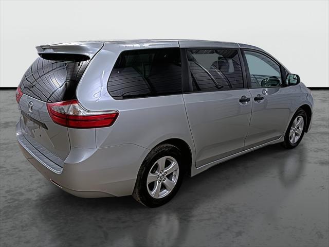 2020 toyota sienna l
