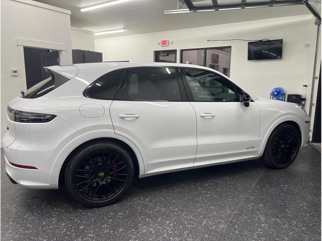 2021 porsche cayenne gts