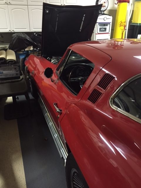 1965 corvette coupe sports car