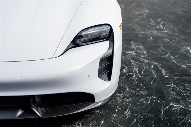 2022 porsche taycan turbo s