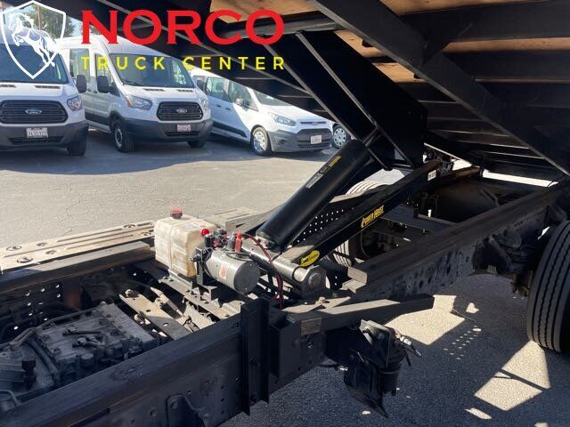 2015 mitsubishi fe 180 14' dump