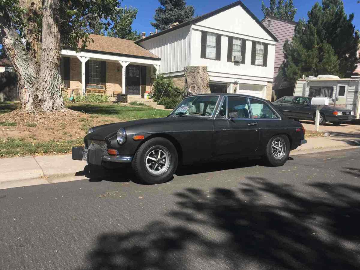 1974 mg b gt hatchback black rwd manual mgbgt