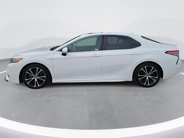 2019 toyota camry hybrid