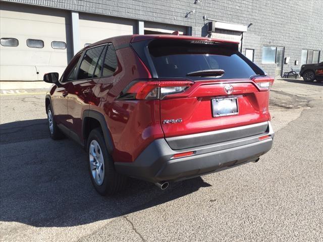 2022 toyota rav4 le