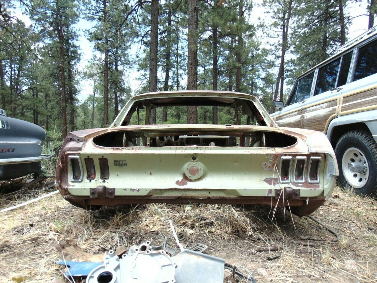 1968 ford mustang coupe body shell with title