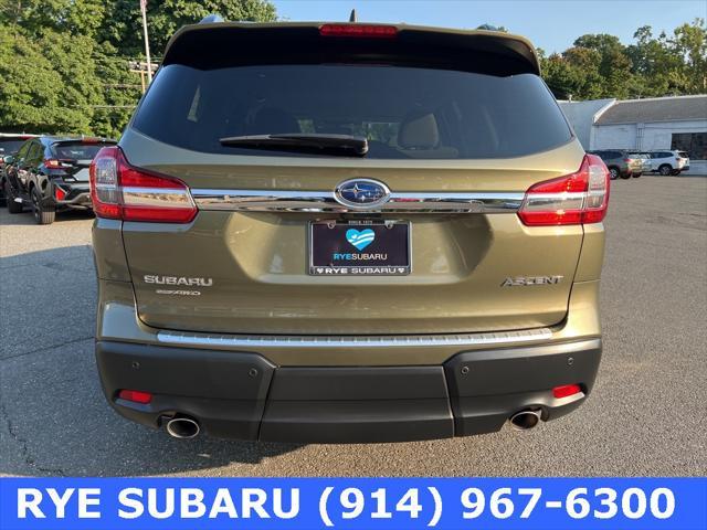 2022 subaru ascent premium 8-passenger